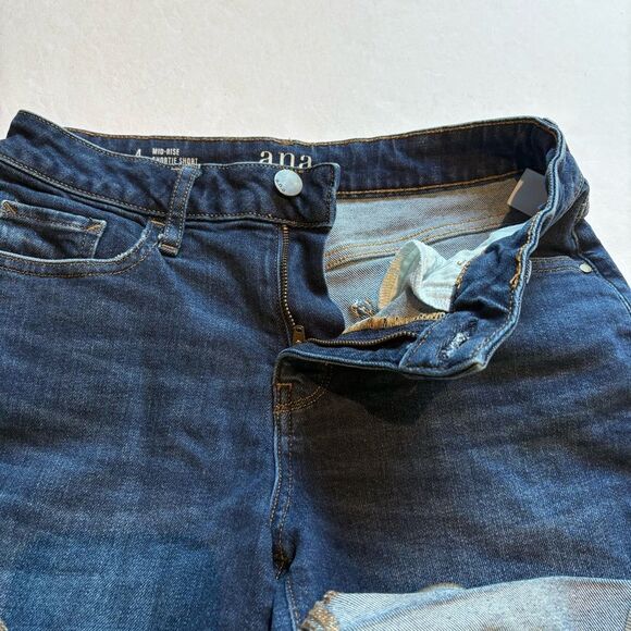 a.n.a. Women's Mid Rise Denim Shortie Shorts Blue Size 4 Cuffed - Picture 5 of 5